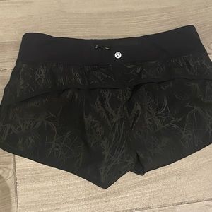 Lululemon Speed Up Shorts Size 6